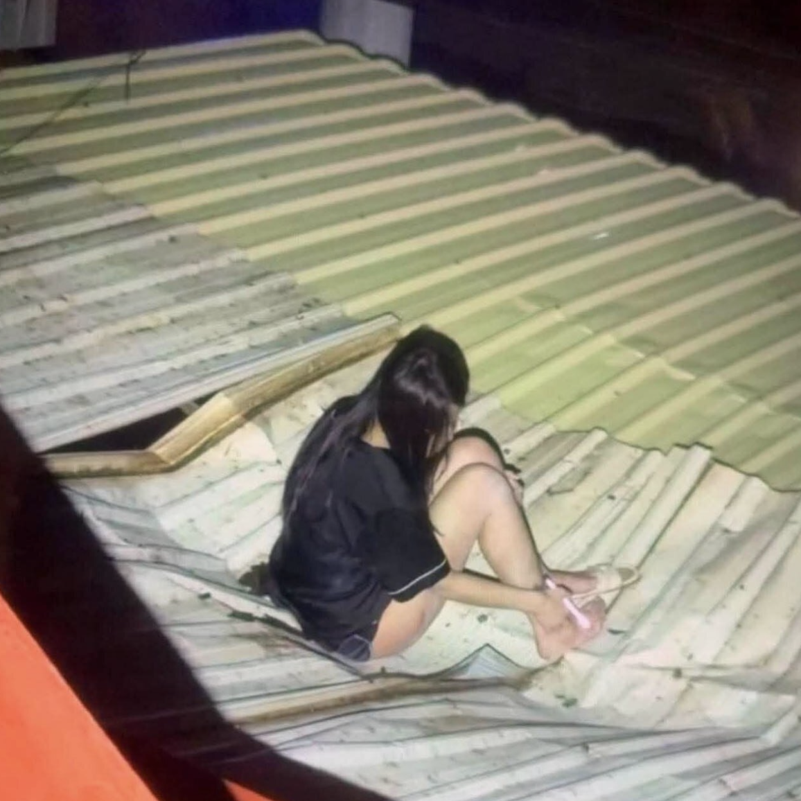 woman falls from 8th floor
